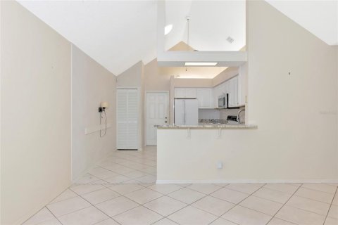 Condo in Sarasota, Florida, 2 bedrooms  № 1887098 - photo 10