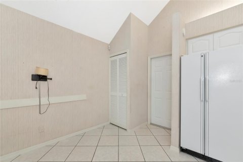 Condo in Sarasota, Florida, 2 bedrooms  № 1887098 - photo 17