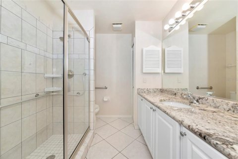 Condo in Sarasota, Florida, 2 bedrooms  № 1887098 - photo 23