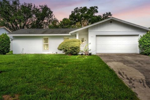 House in Lakeland, Florida 2 bedrooms, 131.83 sq.m. № 2371860
