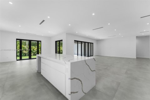 House in Cutler Bay, Florida 5 bedrooms, 300.26 sq.m. № 1816431 - photo 16