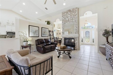 Villa ou maison à vendre à Deltona, Floride: 3 chambres, 198.25 m2 № 2152399 - photo 9