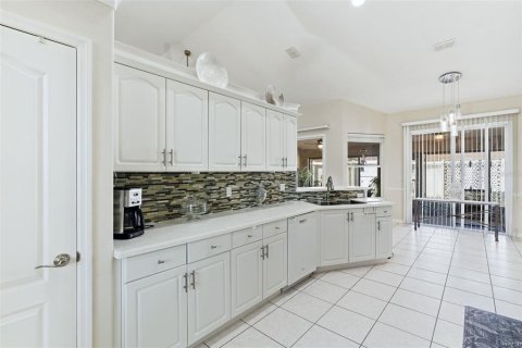 Villa ou maison à vendre à Deltona, Floride: 3 chambres, 198.25 m2 № 2152399 - photo 12
