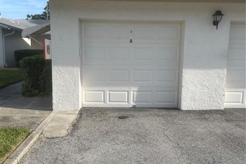 House in Saint Petersburg, Florida 2 bedrooms, 102.19 sq.m. № 1724408 - photo 5