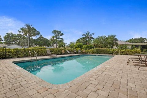 House in Delray Beach, Florida 3 bedrooms, 246.38 sq.m. № 1210269 - photo 1