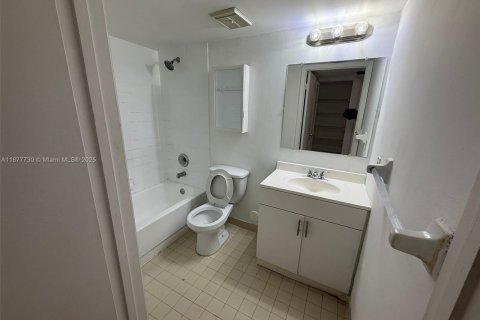 Copropriété à louer à Fort Lauderdale, Floride: 1 chambre, 65.22 m2 № 1928783 - photo 6