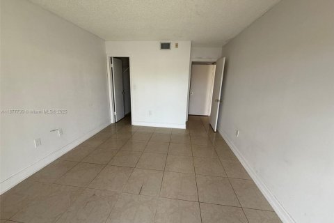 Copropriété à louer à Fort Lauderdale, Floride: 1 chambre, 65.22 m2 № 1928783 - photo 5