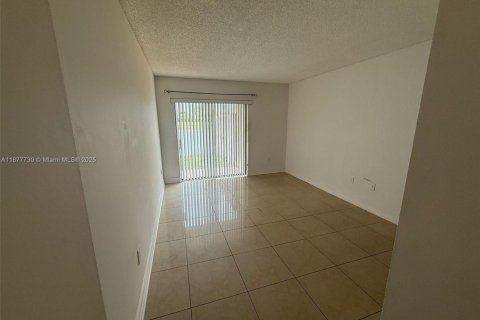 Copropriété à louer à Fort Lauderdale, Floride: 1 chambre, 65.22 m2 № 1928783 - photo 3
