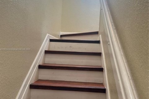 Townhouse in Homestead, Florida 4 bedrooms, 132.2 sq.m. № 1821766 - photo 14