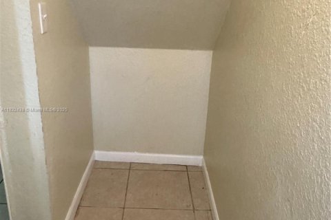 Townhouse in Homestead, Florida 4 bedrooms, 132.2 sq.m. № 1821766 - photo 16