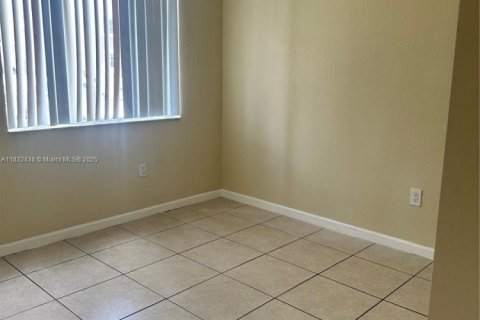 Townhouse in Homestead, Florida 4 bedrooms, 132.2 sq.m. № 1821766 - photo 8