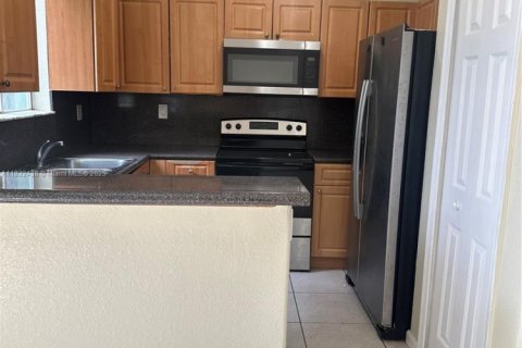 Townhouse in Homestead, Florida 4 bedrooms, 132.2 sq.m. № 1821766 - photo 9