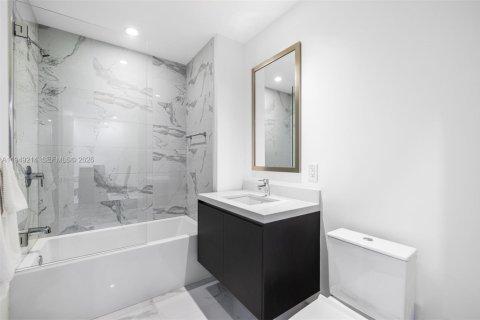 Снять в аренду кондоминиум в Майами, Флорида 2 спальни, 138.52м2, № 2005101 - фото 17