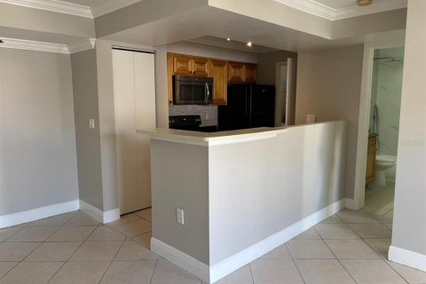 Condo in Kissimmee, Florida, 2 bedrooms  № 2226558 - photo 5