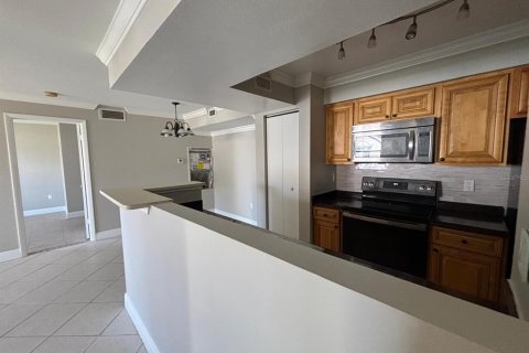 Condo in Kissimmee, Florida, 2 bedrooms  № 2226558 - photo 8