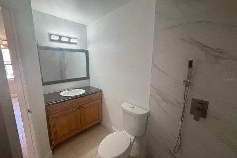 Condo in Kissimmee, Florida, 2 bedrooms  № 2226558 - photo 23