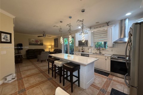 Купить виллу или дом в Пемброк-Пайнс, Флорида 3 спальни, 158.77м2, № 1991850 - фото 24