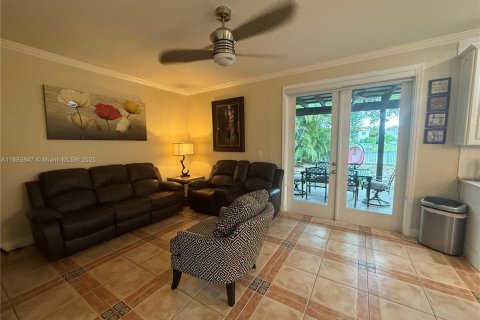 Купить виллу или дом в Пемброк-Пайнс, Флорида 3 спальни, 158.77м2, № 1991850 - фото 20