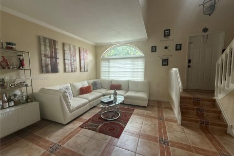 Купить виллу или дом в Пемброк-Пайнс, Флорида 3 спальни, 158.77м2, № 1991850 - фото 4