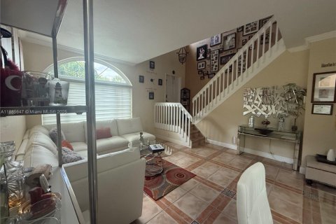 Купить виллу или дом в Пемброк-Пайнс, Флорида 3 спальни, 158.77м2, № 1991850 - фото 11