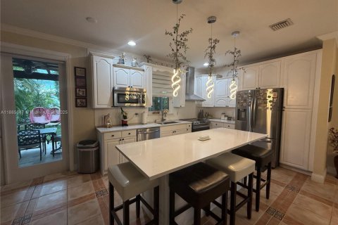 Купить виллу или дом в Пемброк-Пайнс, Флорида 3 спальни, 158.77м2, № 1991850 - фото 22