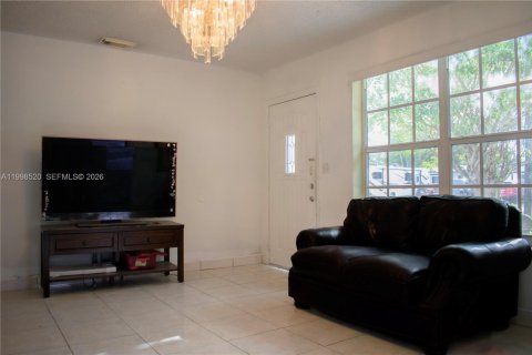 Купить виллу или дом в Хайалиа, Флорида 3 спальни, 152.55м2, № 2060862 - фото 8