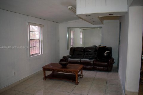 Купить виллу или дом в Хайалиа, Флорида 3 спальни, 152.55м2, № 2060862 - фото 12