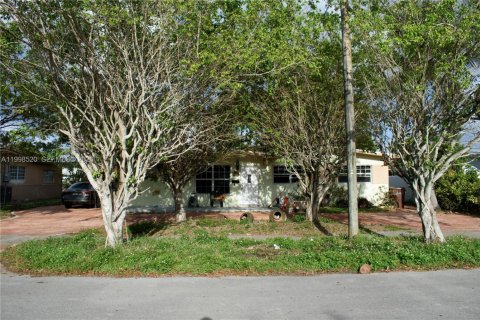 Купить виллу или дом в Хайалиа, Флорида 3 спальни, 152.55м2, № 2060862 - фото 3