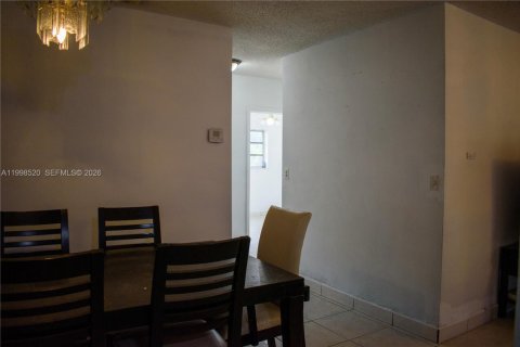 Купить виллу или дом в Хайалиа, Флорида 3 спальни, 152.55м2, № 2060862 - фото 17