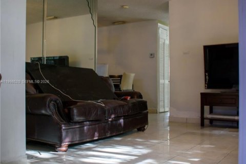 Купить виллу или дом в Хайалиа, Флорида 3 спальни, 152.55м2, № 2060862 - фото 10