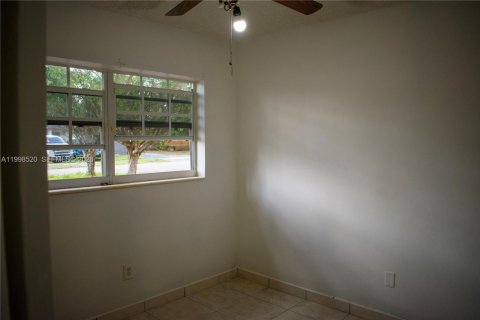 Купить виллу или дом в Хайалиа, Флорида 3 спальни, 152.55м2, № 2060862 - фото 26