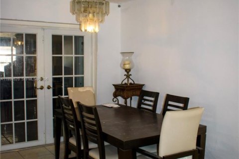 Купить виллу или дом в Хайалиа, Флорида 3 спальни, 152.55м2, № 2060862 - фото 13