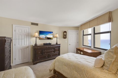 Condo in Riviera Beach, Florida, 2 bedrooms  № 1779819 - photo 24