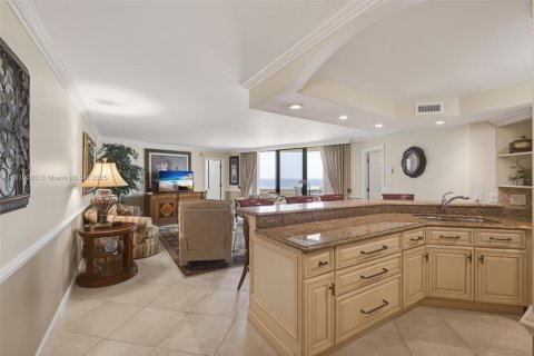 Condo in Riviera Beach, Florida, 2 bedrooms  № 1779819 - photo 3