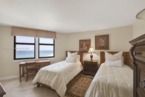Condo in Riviera Beach, Florida, 2 bedrooms  № 1779819 - photo 22