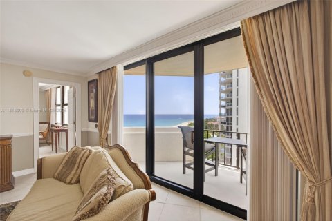 Condo in Riviera Beach, Florida, 2 bedrooms  № 1779819 - photo 14