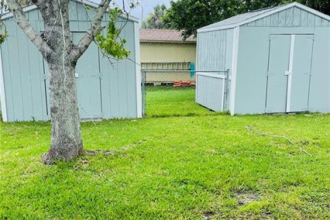House in Punta Gorda, Florida 3 bedrooms, 106 sq.m. № 1874117 - photo 15