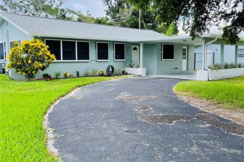 House in Punta Gorda, Florida 3 bedrooms, 106 sq.m. № 1874117 - photo 1