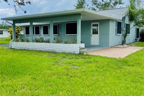 House in Punta Gorda, Florida 3 bedrooms, 106 sq.m. № 1874117 - photo 3