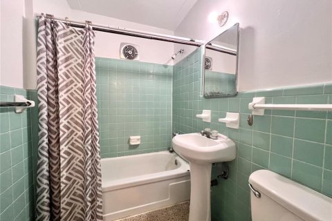 Снять в аренду квартиру в Гейнсвилл, Флорида 3 комнаты, 75.44м2, № 1787573 - фото 12