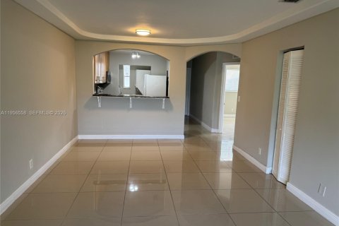 Apartamento en alquiler en Tamarac, Florida, 2 dormitorios, 88.16 m2 № 2010437 - foto 19