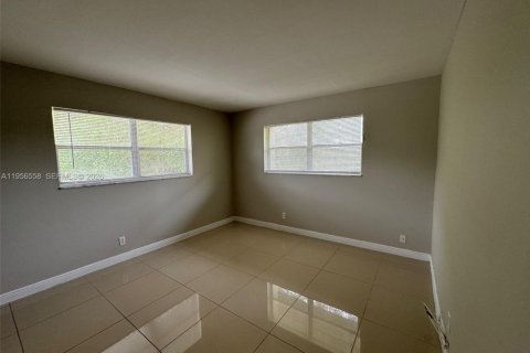 Apartamento en alquiler en Tamarac, Florida, 2 dormitorios, 88.16 m2 № 2010437 - foto 7