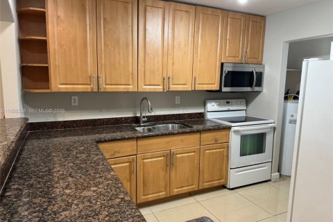 Apartamento en Tamarac, Florida 2 dormitorios, 88.16 m2 № 2010437