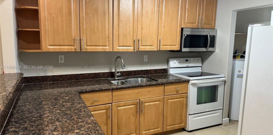 Apartamento en Tamarac, Florida 2 dormitorios, 88.16 m2 № 2010437