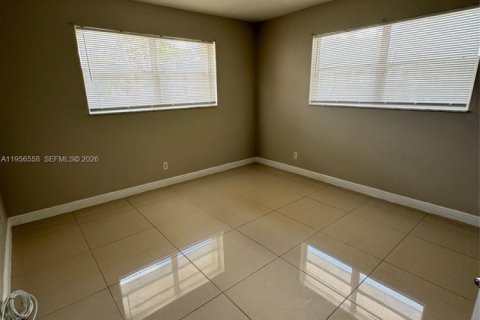 Apartamento en alquiler en Tamarac, Florida, 2 dormitorios, 88.16 m2 № 2010437 - foto 14