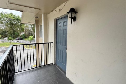 Apartamento en alquiler en Tamarac, Florida, 2 dormitorios, 88.16 m2 № 2010437 - foto 24