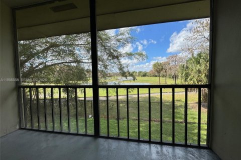 Apartamento en alquiler en Tamarac, Florida, 2 dormitorios, 88.16 m2 № 2010437 - foto 21