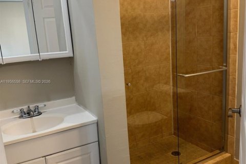 Apartamento en alquiler en Tamarac, Florida, 2 dormitorios, 88.16 m2 № 2010437 - foto 13