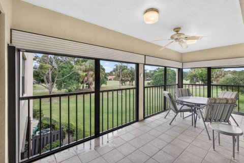 Condo in Palm City, Florida, 2 bedrooms № 2184933 - photo 30