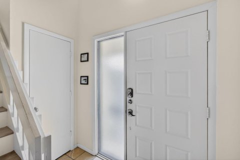 Condo in Palm City, Florida, 2 bedrooms № 2184933 - photo 7